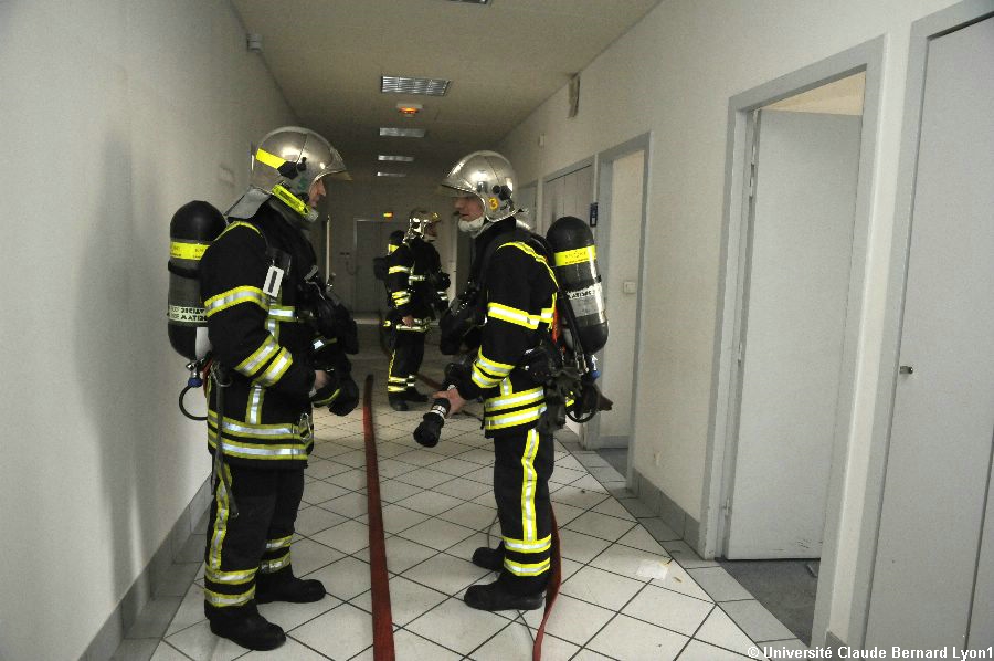 Photothèque Lyon 1 - Exercice pompiers Rockefeller