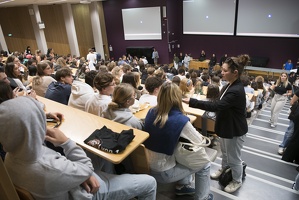 Amphi lors de présentation de l'université