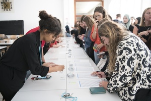 Distribution des cartes étudiantes