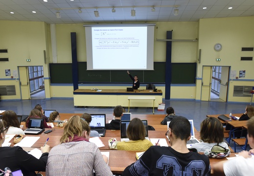 Cours magistraux