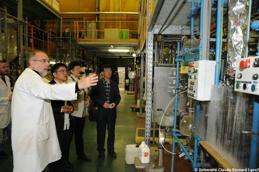 Photothèque Lyon 1 - Visite plateforme chimie par l’ECUST de Shanghai  